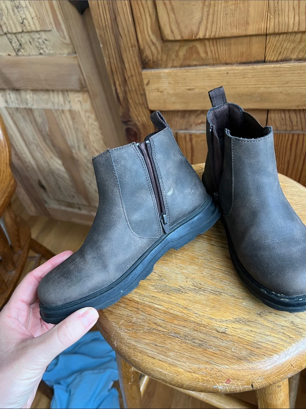 Zara | Kids Chelsea Boots in Dark Brown with Embroidered Floral Accent